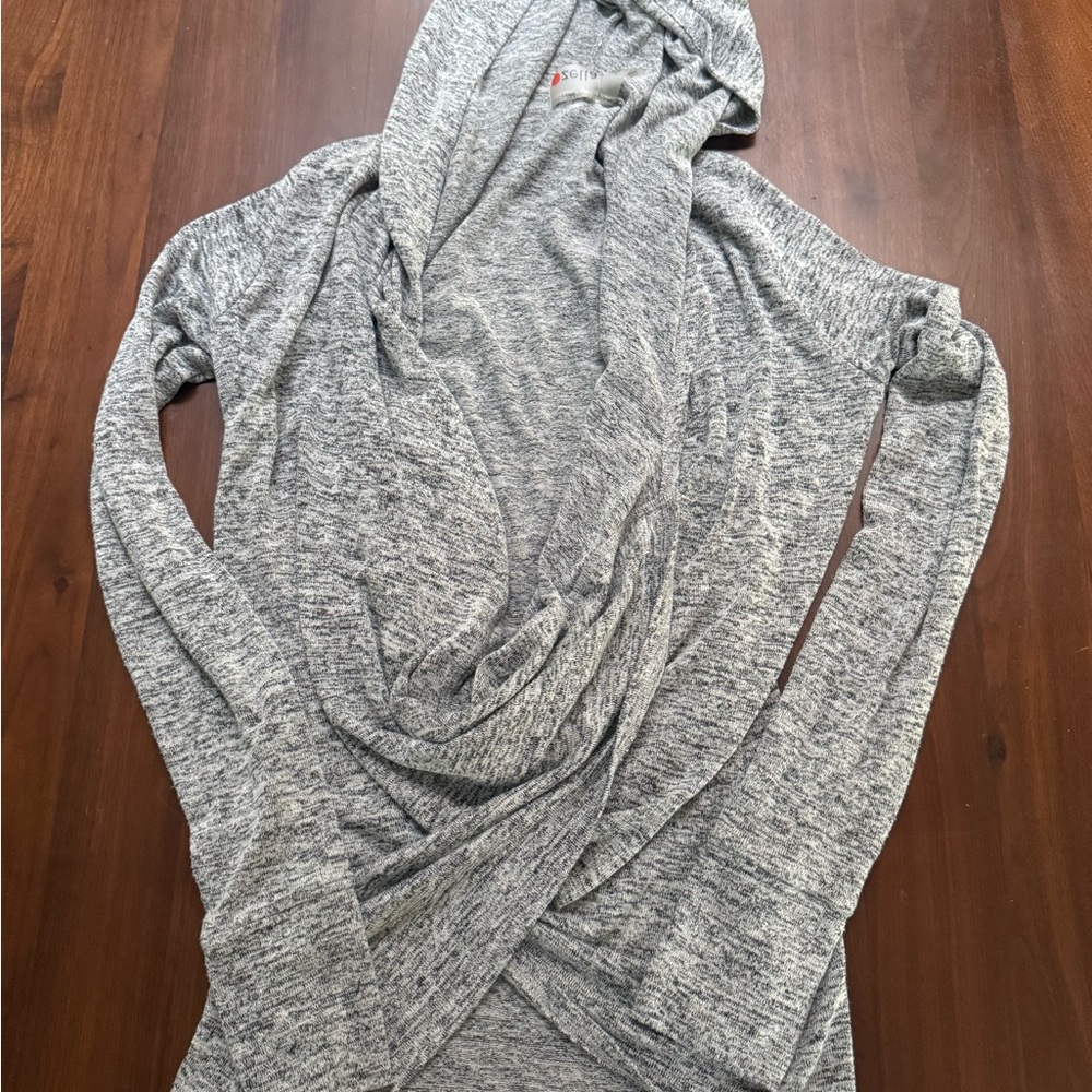 Zella xs gray pullover sweater